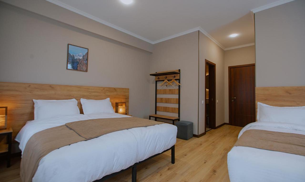 Northgate Hotel Kazbegi Stepantsminda Exterior foto